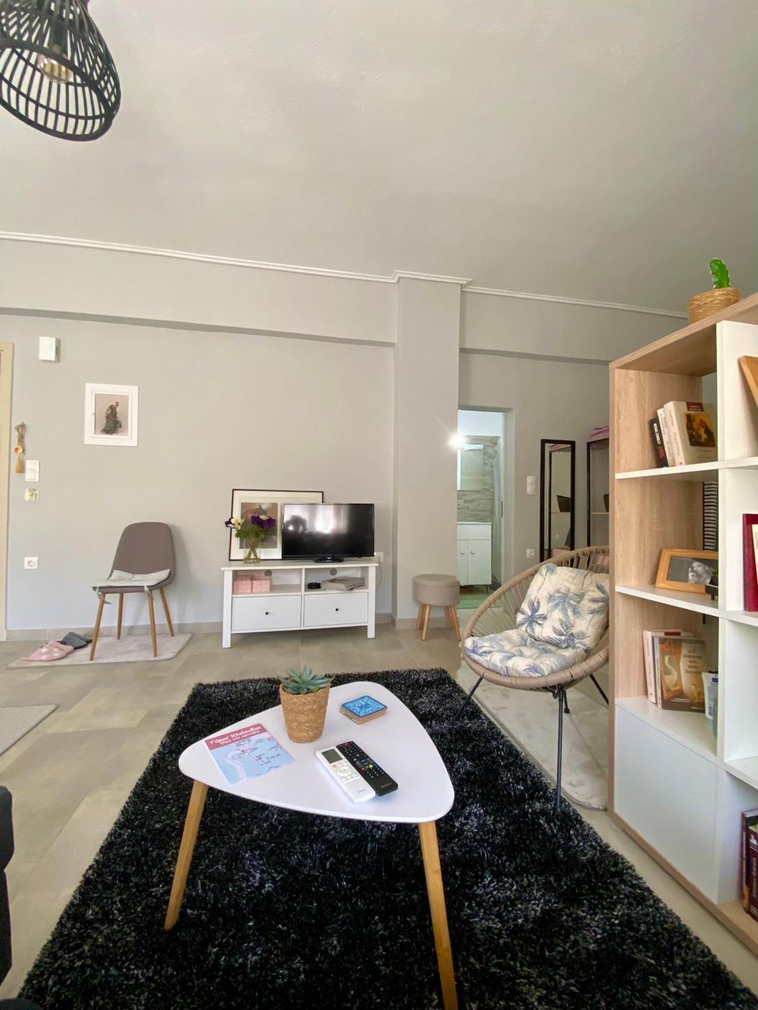 Xrysa'S Central City Apartment Mesolóngion エクステリア 写真